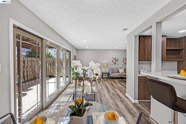 752 Woodgate Ct, San Leandro, CA 94579