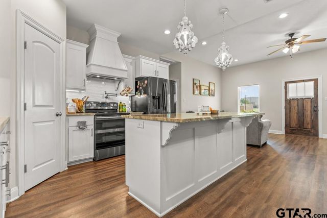 119 Crawford Street, Gilmer, TX 75644