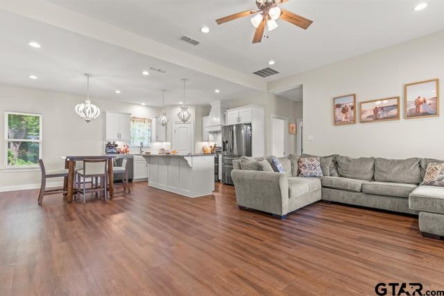 119 Crawford Street, Gilmer, TX 75644