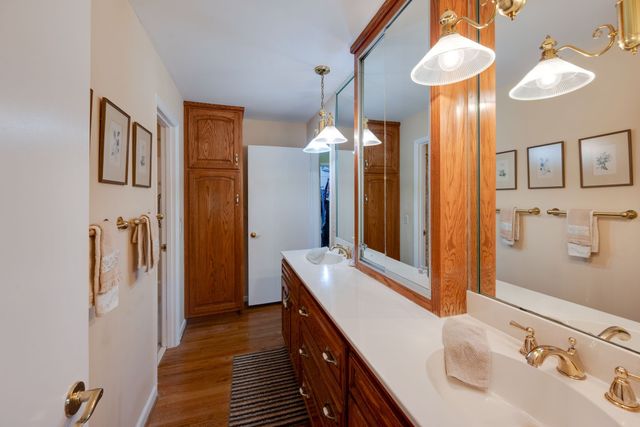 945 Forest Acres Ct, Nashville, TN 37220