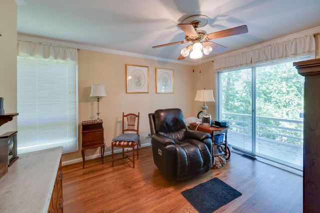 945 Forest Acres Ct, Nashville, TN 37220