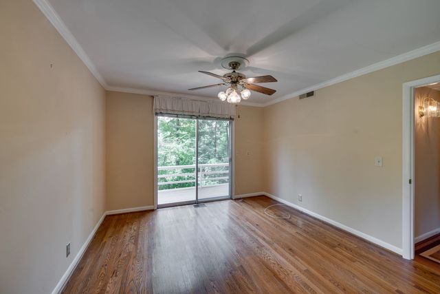 945 Forest Acres Ct, Nashville, TN 37220
