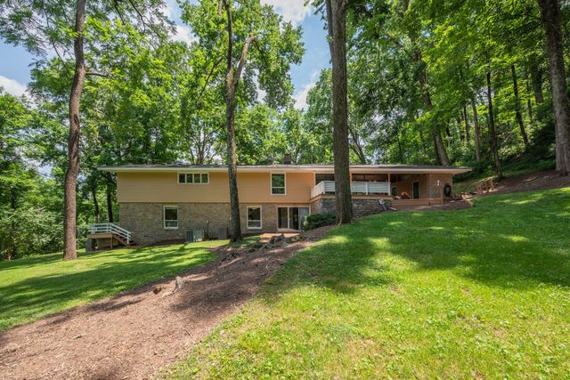 945 Forest Acres Ct, Nashville, TN 37220