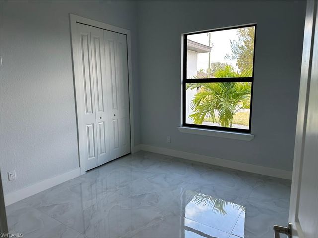 3516 SW 3rd ST, Cape Coral, FL 33991