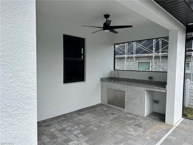 3516 SW 3rd ST, Cape Coral, FL 33991