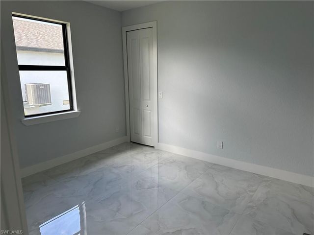 3516 SW 3rd ST, Cape Coral, FL 33991