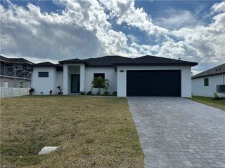 3516 SW 3rd ST, Cape Coral, FL 33991