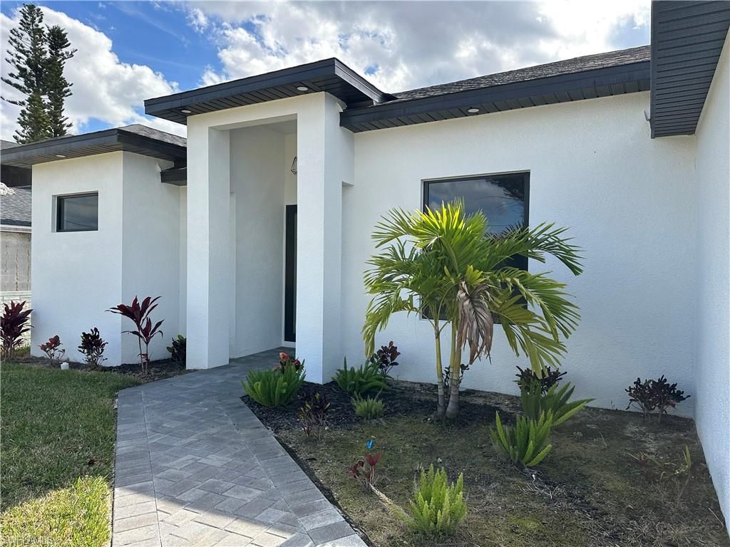 3516 SW 3rd ST, CAPE CORAL, FL 33991 — photo 2