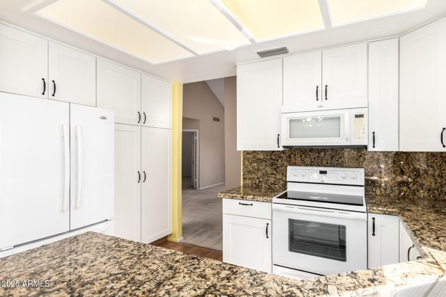 10019 E Mountain View Road 2114, Scottsdale, AZ 85258