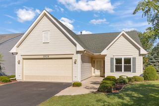 1924 Lakeside Drive, Montgomery, IL 60538