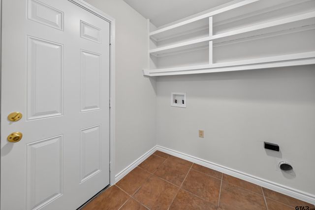 3041 Lakewood Dr, Tyler, TX 75702