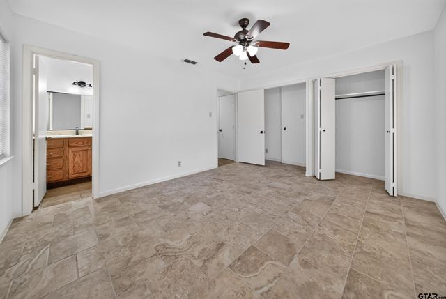 3041 Lakewood Dr, Tyler, TX 75702