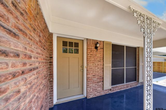 3041 Lakewood Dr, Tyler, TX 75702