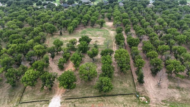 3185 E Landings S, Granbury, TX 76048
