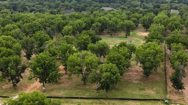 3185 E Landings S, Granbury, TX 76048