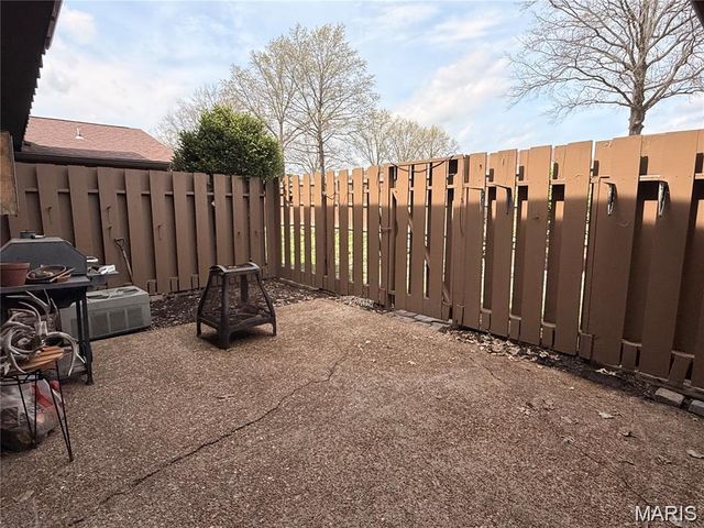 1503 Hampton Court, Belleville, IL 62223