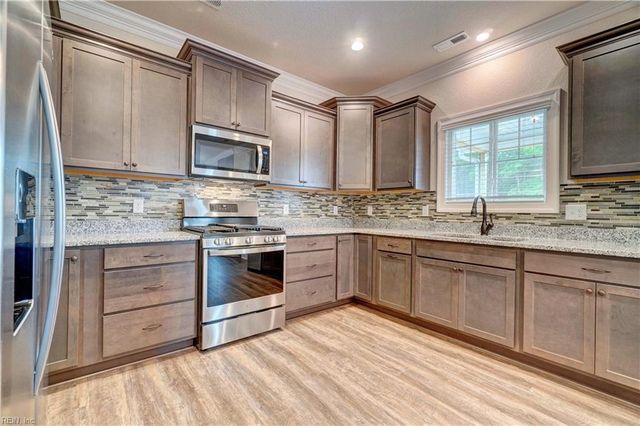 8577 Old Stage HWY, Smithfield, VA 23430