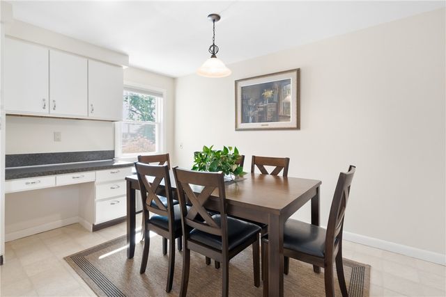 19 Crowfield Drive, Warwick, RI 02888