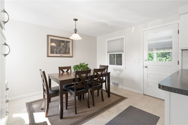 19 Crowfield Drive, Warwick, RI 02888