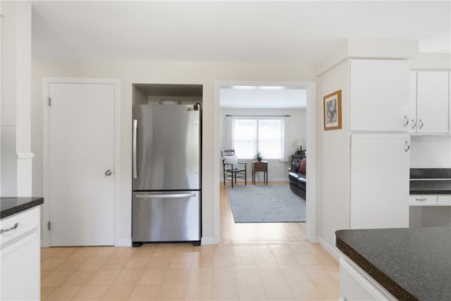 19 Crowfield Drive, Warwick, RI 02888