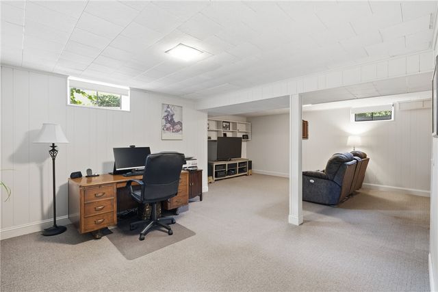 19 Crowfield Drive, Warwick, RI 02888