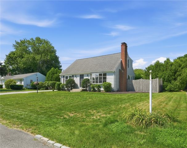 19 Crowfield Drive, Warwick, RI 02888