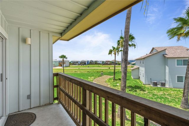 230 Cut Off 208, Port Aransas, TX 78373