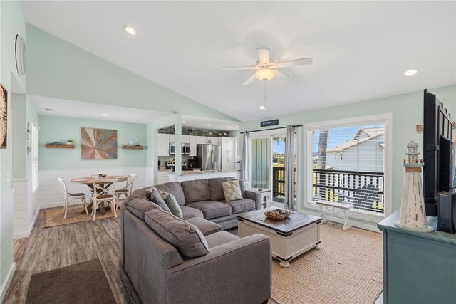230 Cut Off 208, Port Aransas, TX 78373