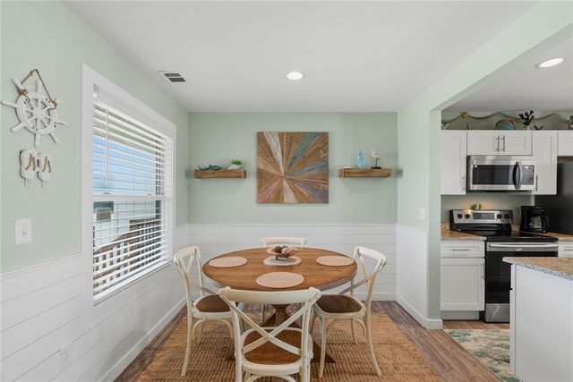 230 Cut Off 208, Port Aransas, TX 78373
