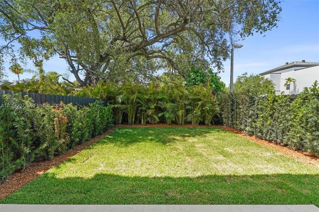 2735 SW 23rd Ter, Miami, FL 33145