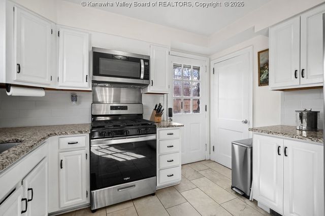 4106 Staunton Avenue Se, Charleston, WV 25304