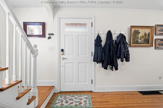 4106 Staunton Avenue Se, Charleston, WV 25304