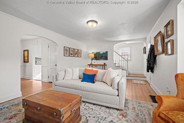 4106 Staunton Avenue Se, Charleston, WV 25304