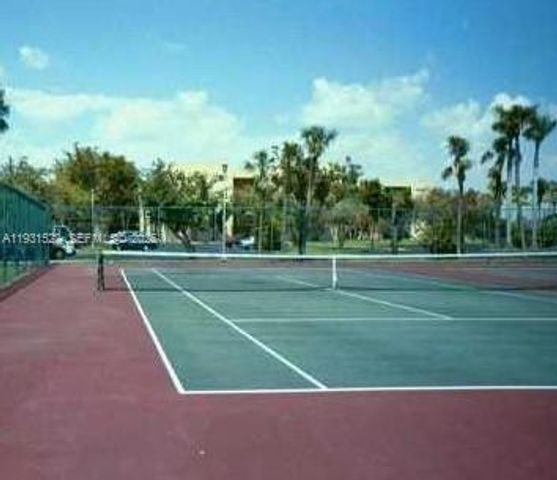 8760 SW 133rd Ave Rd 318, Miami, FL 33183