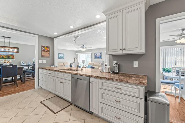 9130 34TH WAY N 6, Pinellas Park, FL 33782