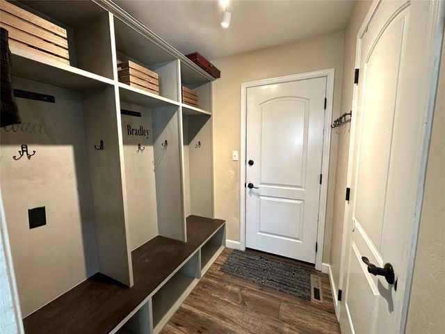 1609 S 12th Avenue E, Newton, IA 50208