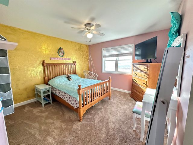 1609 S 12th Avenue E, Newton, IA 50208