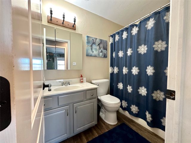 1609 S 12th Avenue E, Newton, IA 50208