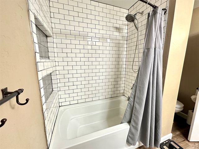 1609 S 12th Avenue E, Newton, IA 50208