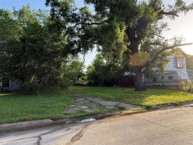 5307 Willow Glen Drive, Houston, TX 77033