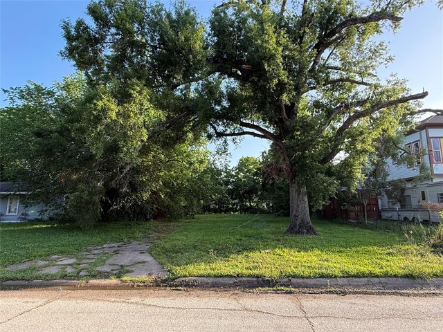 5307 Willow Glen Drive, Houston, TX 77033