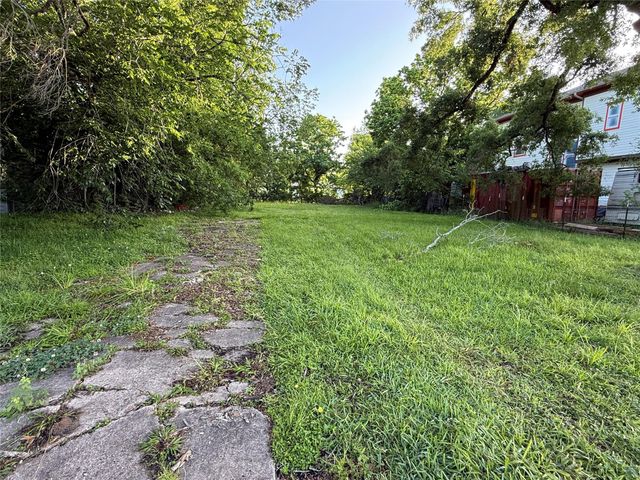 5307 Willow Glen Drive, Houston, TX 77033