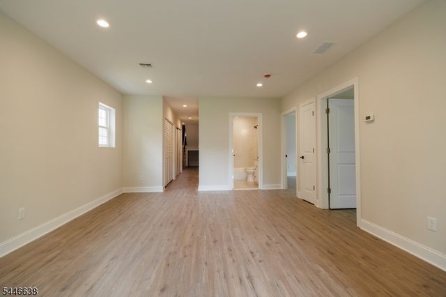 217 W 2Nd Ave, Roselle Boro, NJ 07203