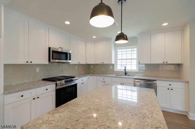 217 W 2Nd Ave, Roselle Boro, NJ 07203