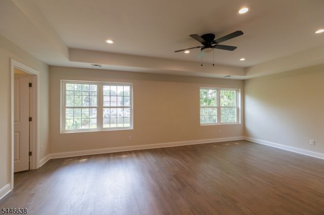 217 W 2Nd Ave, Roselle Boro, NJ 07203