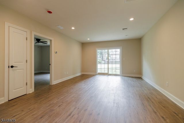217 W 2Nd Ave, Roselle Boro, NJ 07203