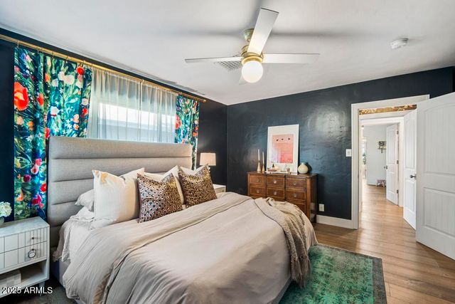 8221 E EDGEMONT Avenue, Scottsdale, AZ 85257