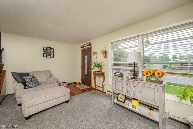 824-826 Reno Drive, Louisville, OH 44641
