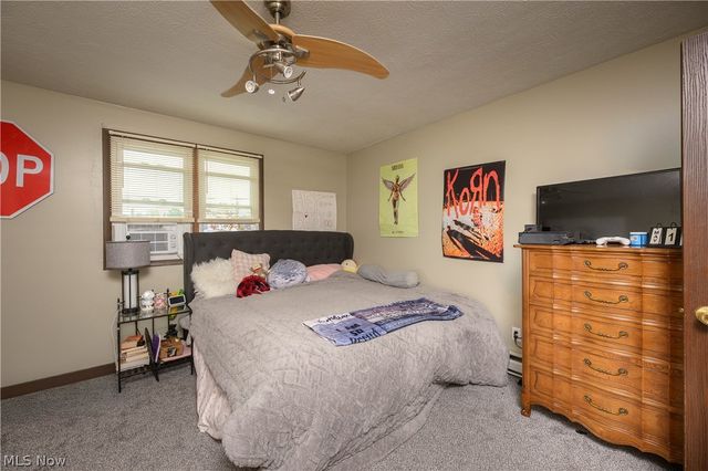 824-826 Reno Drive, Louisville, OH 44641