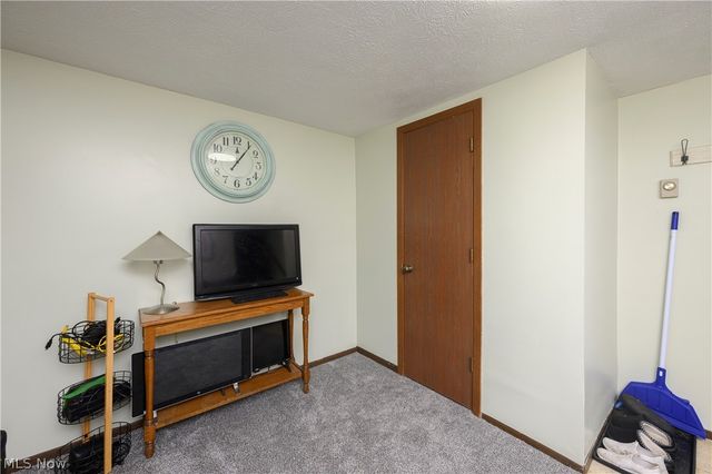 824-826 Reno Drive, Louisville, OH 44641